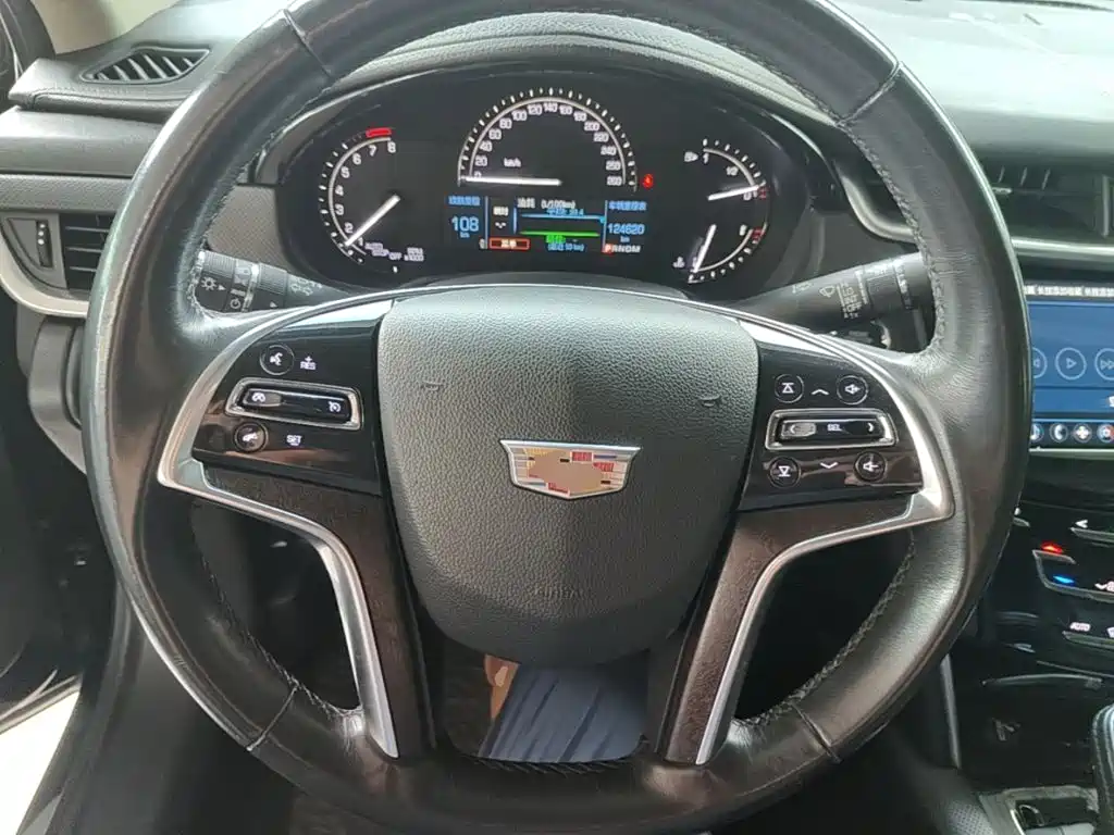 Cadillac XTS 2018 — фото 11