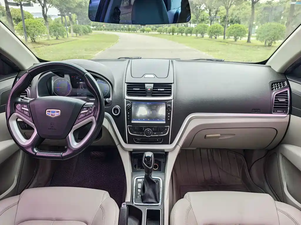 Geely Emgrand 2016 — фото 19