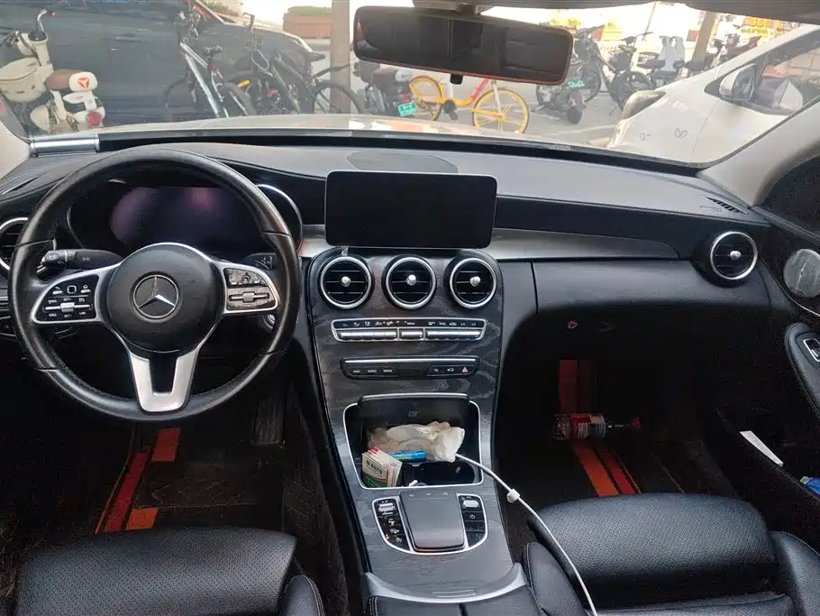 Mercedes-Benz C-Class 2019 — фото 12