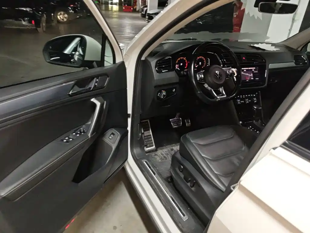 Volkswagen Tiguan L 2021 — фото 16