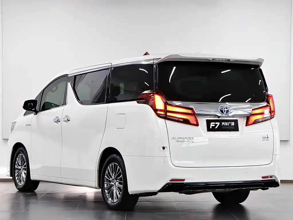Toyota Alphard 2021 — фото 4