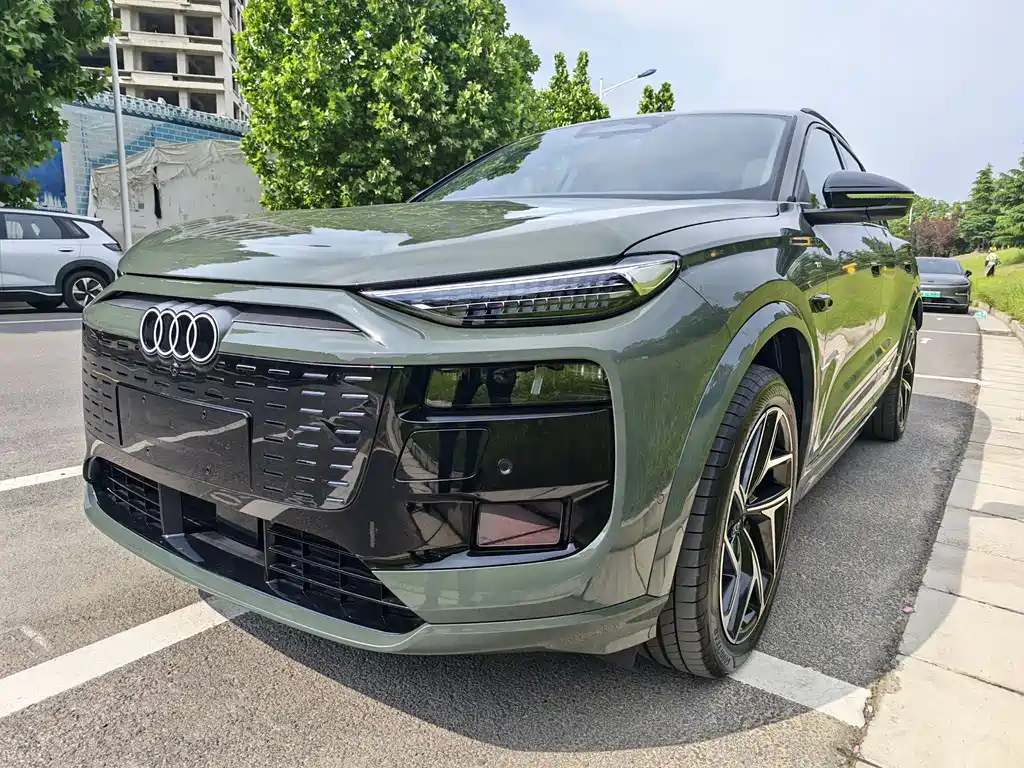 Audi Q6L e-tron 2025