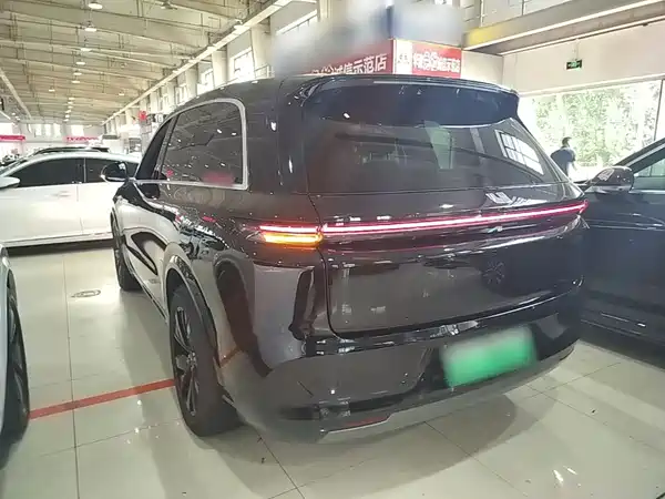 Li Auto L8 2023