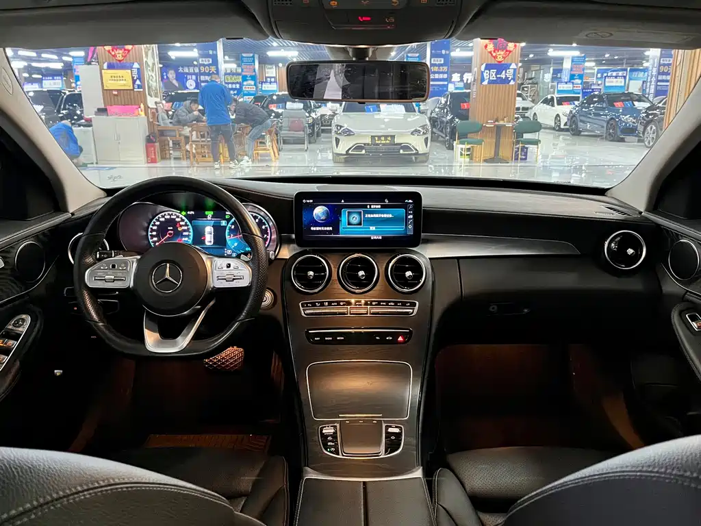 Mercedes-Benz C-Class 2020 — фото 11