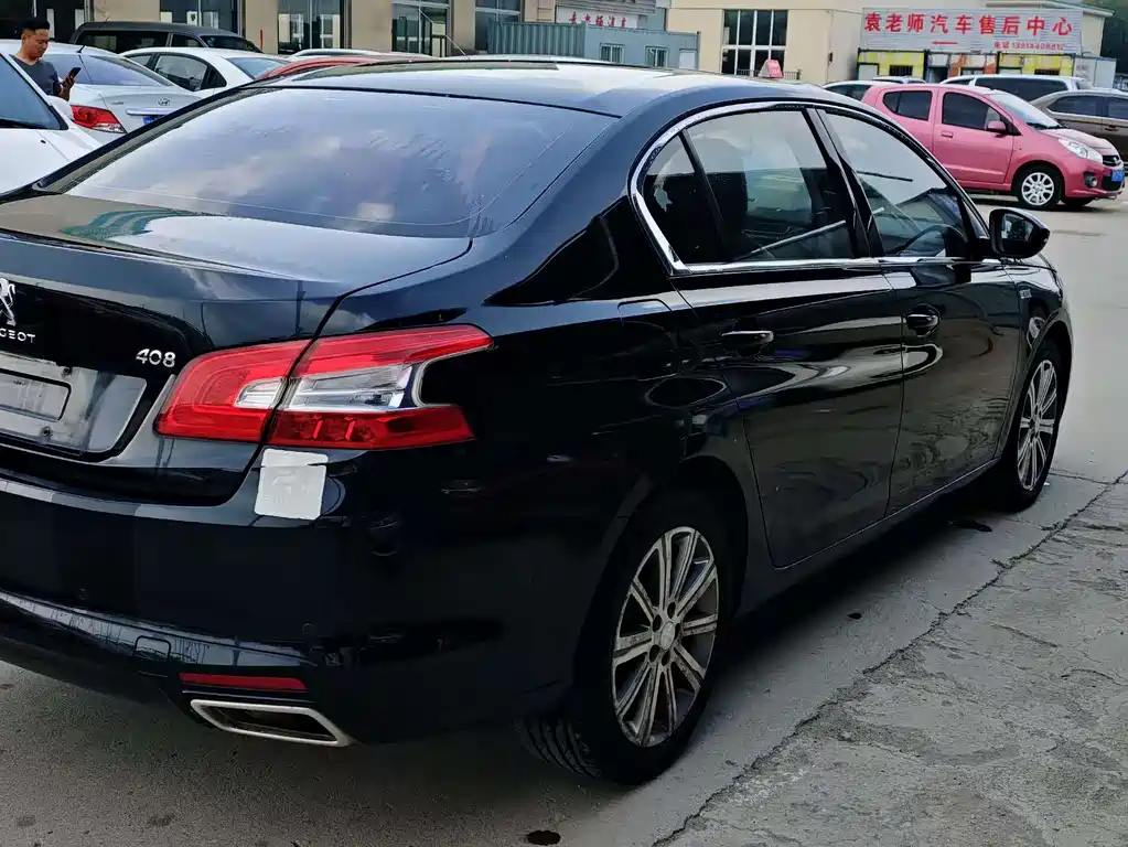Peugeot 408 2016 — фото 15