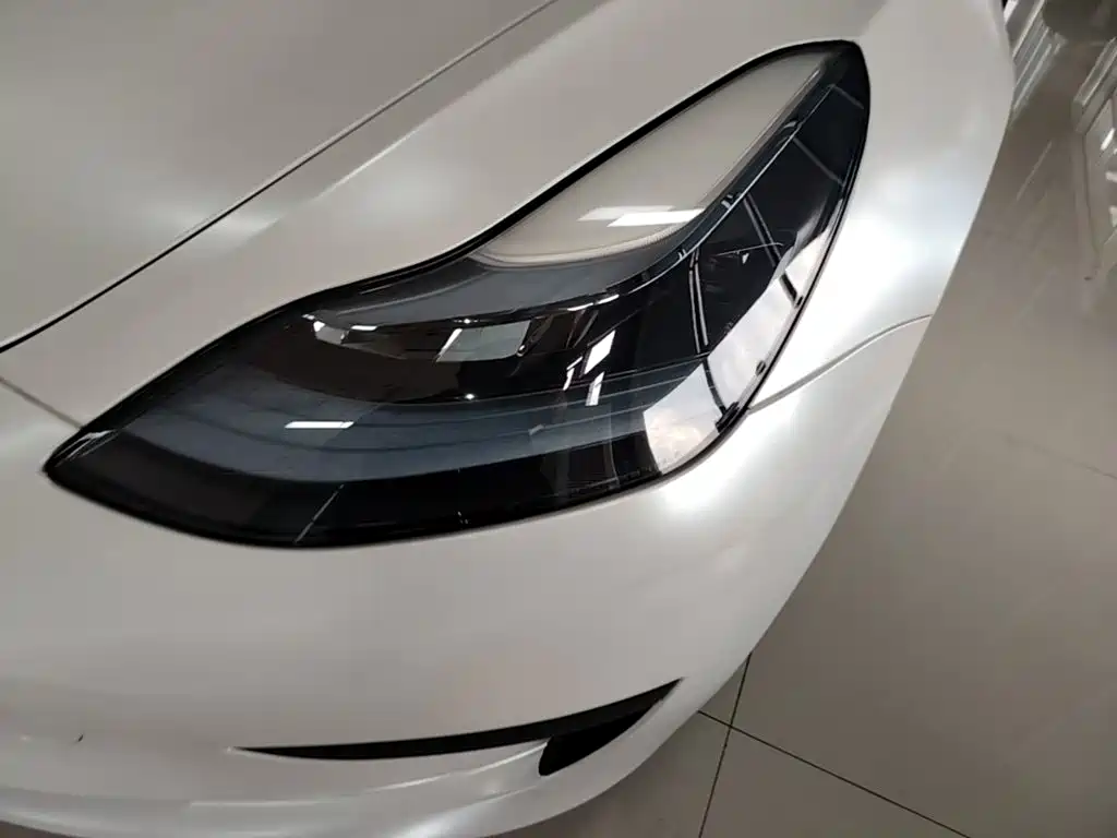 Tesla Model 3 2023 — фото 24