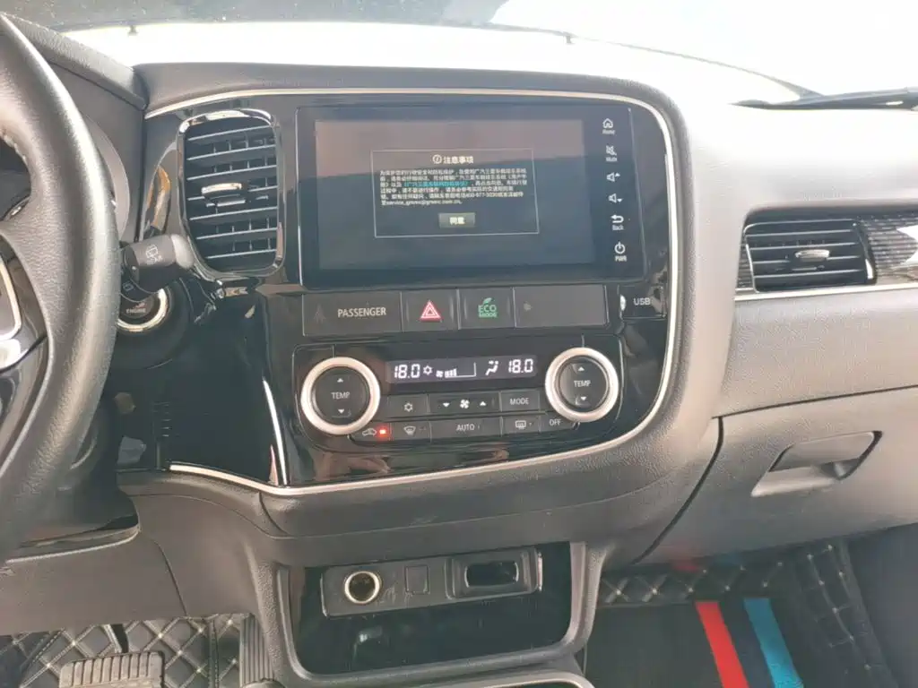 Mitsubishi Outlander 2021 — фото 13
