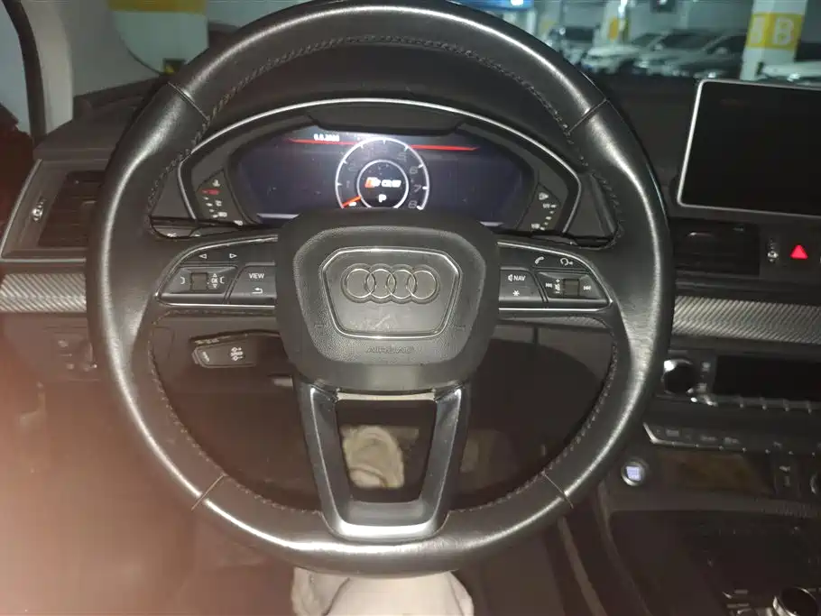 Audi Q5L 2019 — фото 15