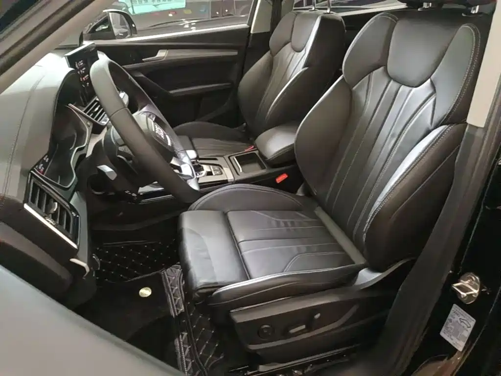 Audi Q5L 2023 — фото 15