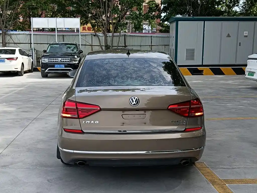 Volkswagen Passat 2018 — фото 4