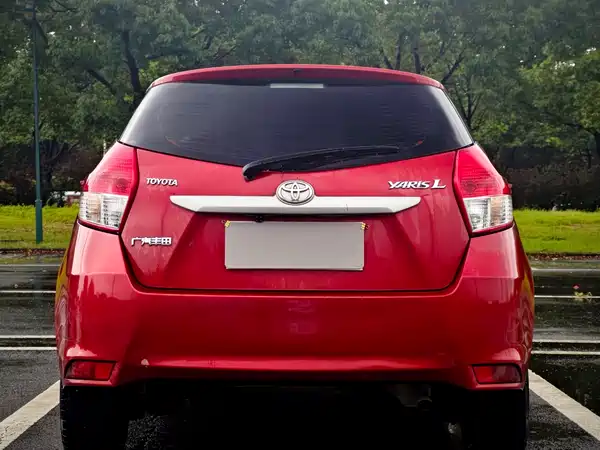 Toyota Yaris L 2016