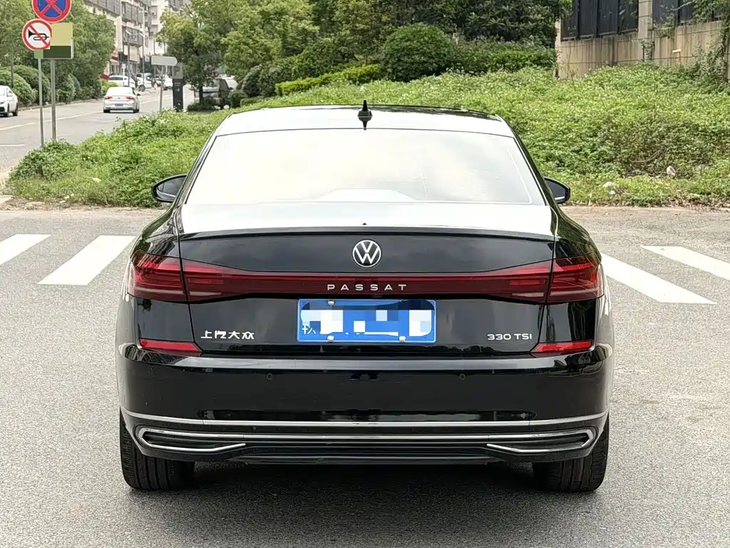 Volkswagen Passat 2024 — фото 8