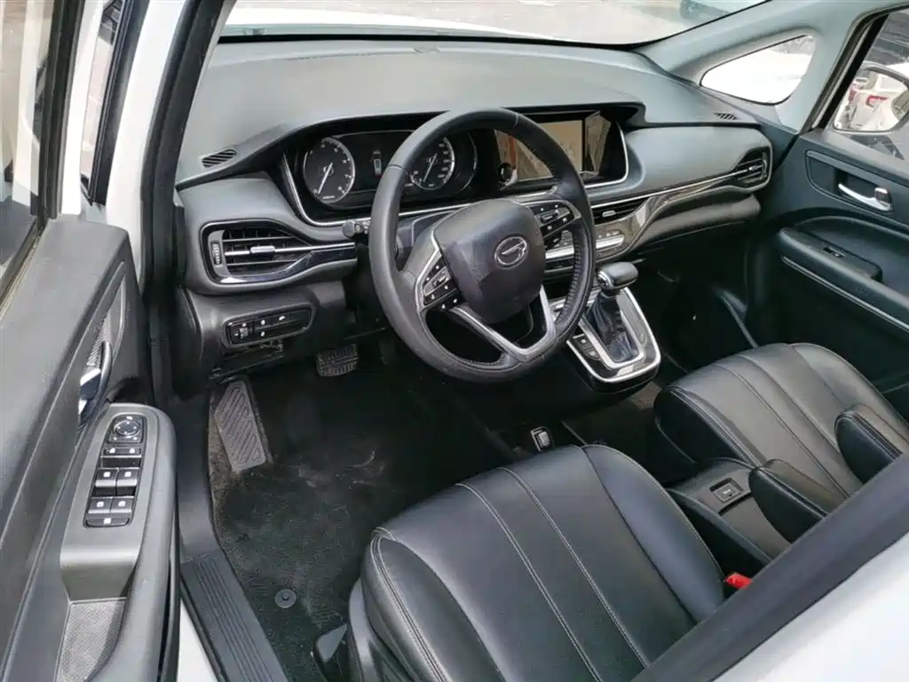 GAC Motor Trumpchi M6 2020 — фото 16