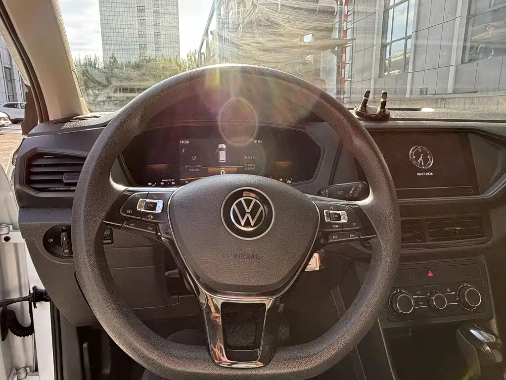 Volkswagen T-Cross 2023 — фото 17