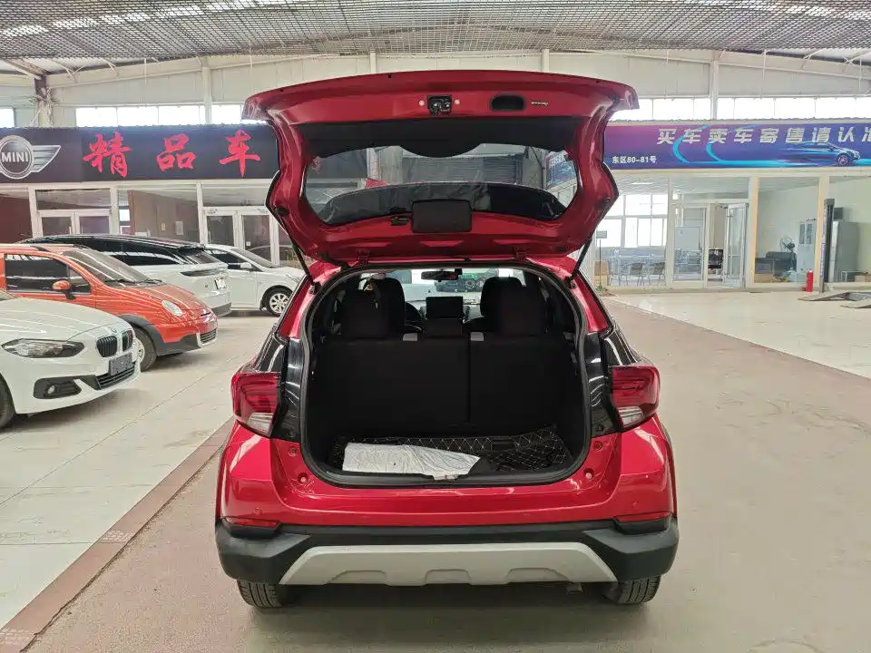 Toyota Yaris L 2022