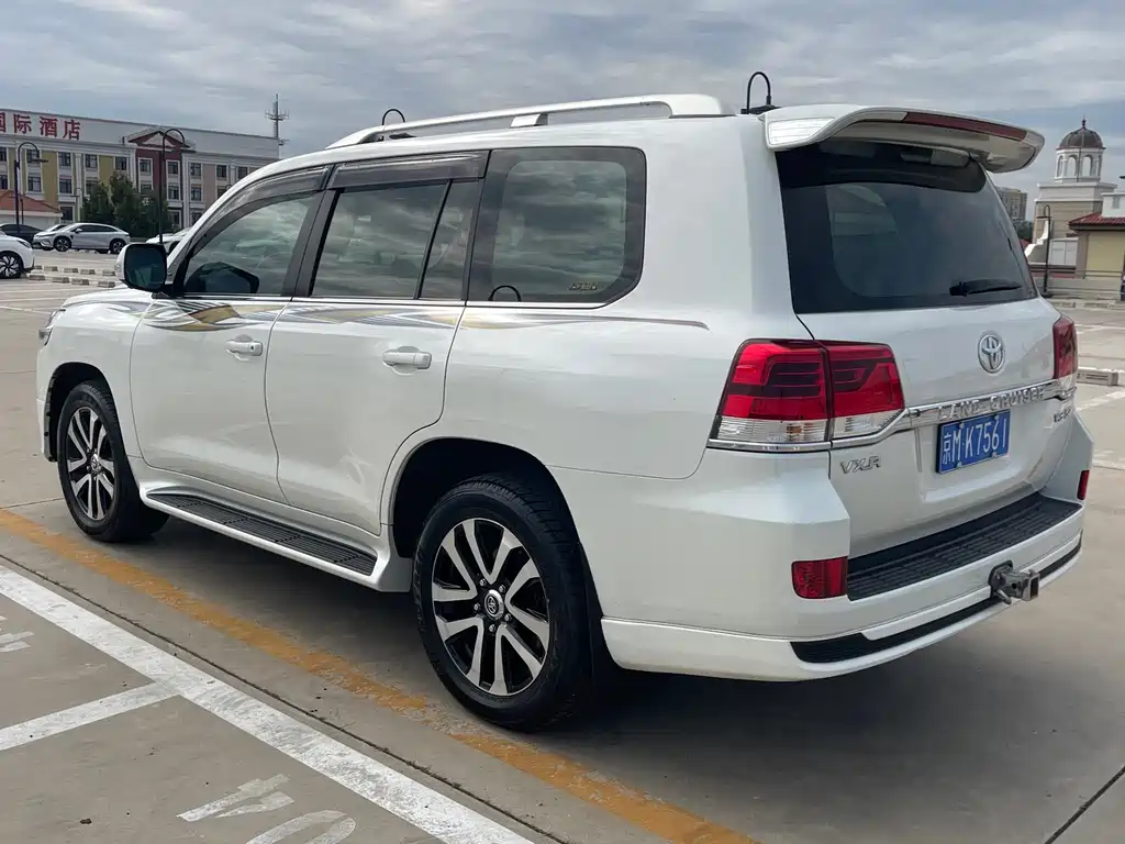 Toyota Land Cruiser 2019 — фото 4