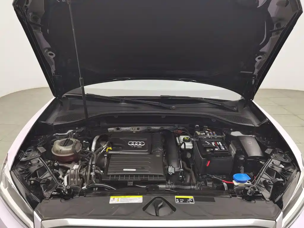 Audi Q2L 2019