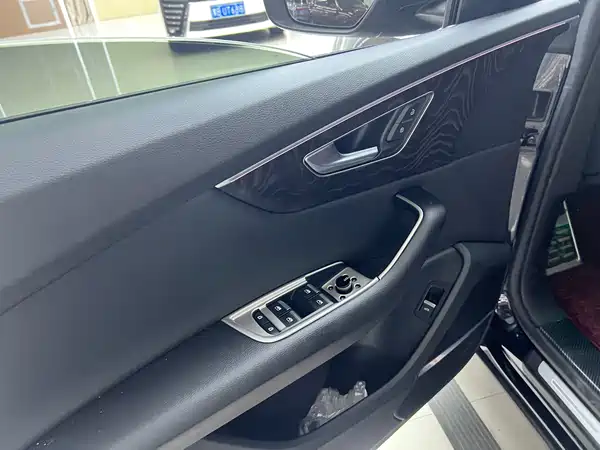 Audi Q8 2021