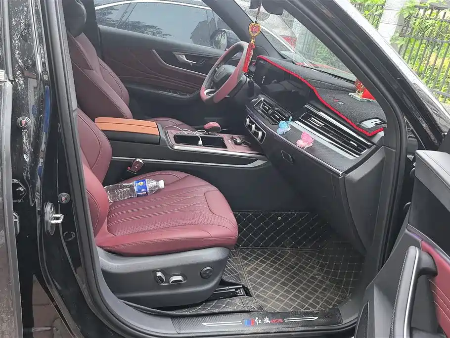 Hongqi HS5 2025