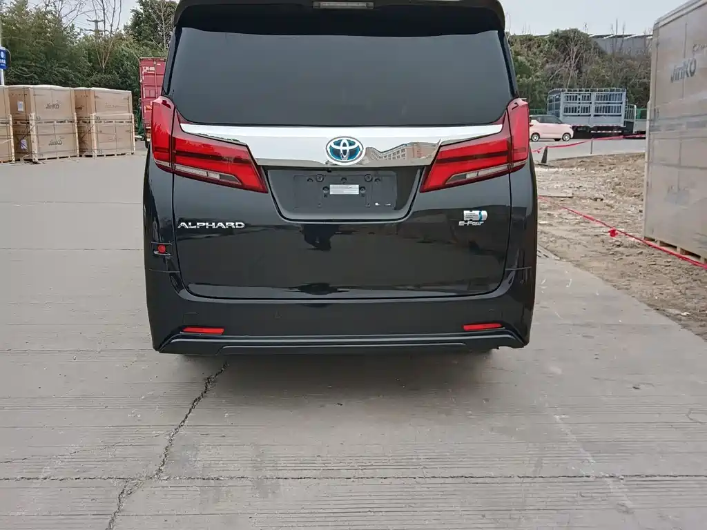 Toyota Alphard 2020 — фото 8
