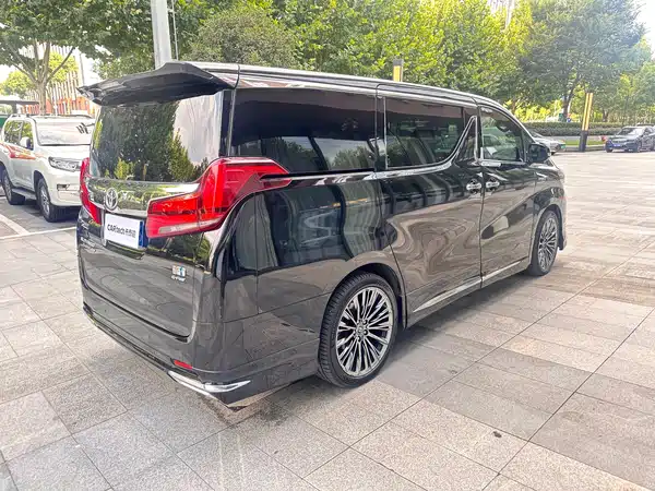 Toyota Alphard 2022