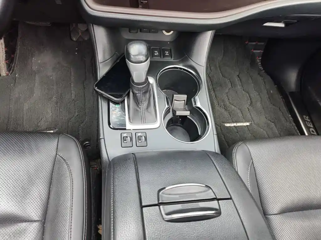 Toyota Highlander 2018 — фото 14