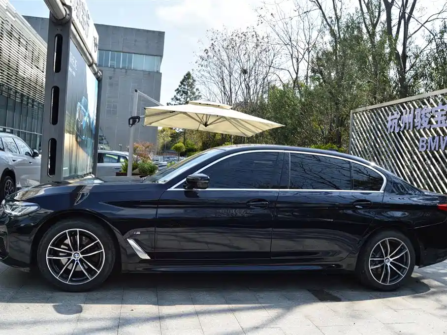 BMW 5 Series 2022