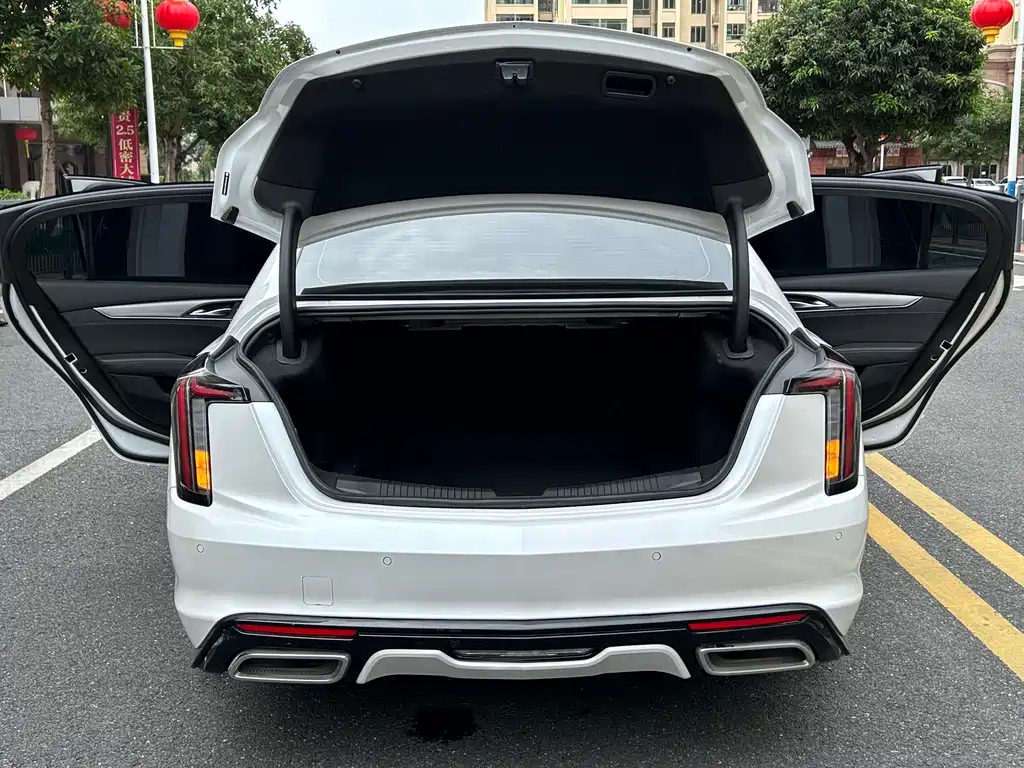 Cadillac CT5 2023 — фото 18