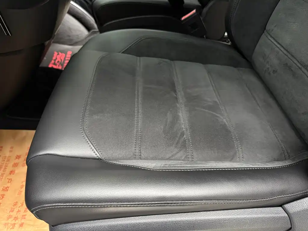 Volkswagen Multivan 2017 — фото 17