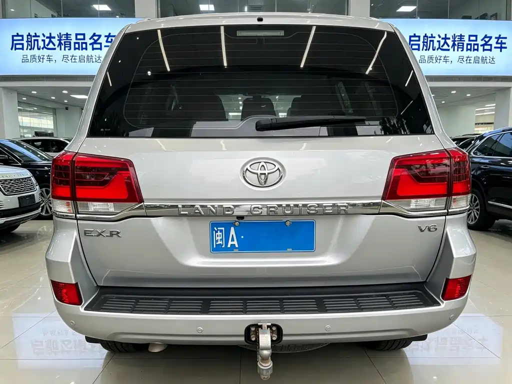 Toyota Land Cruiser 2020 — фото 4