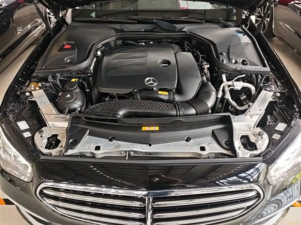 Mercedes-Benz E-Class 2022 — фото 20