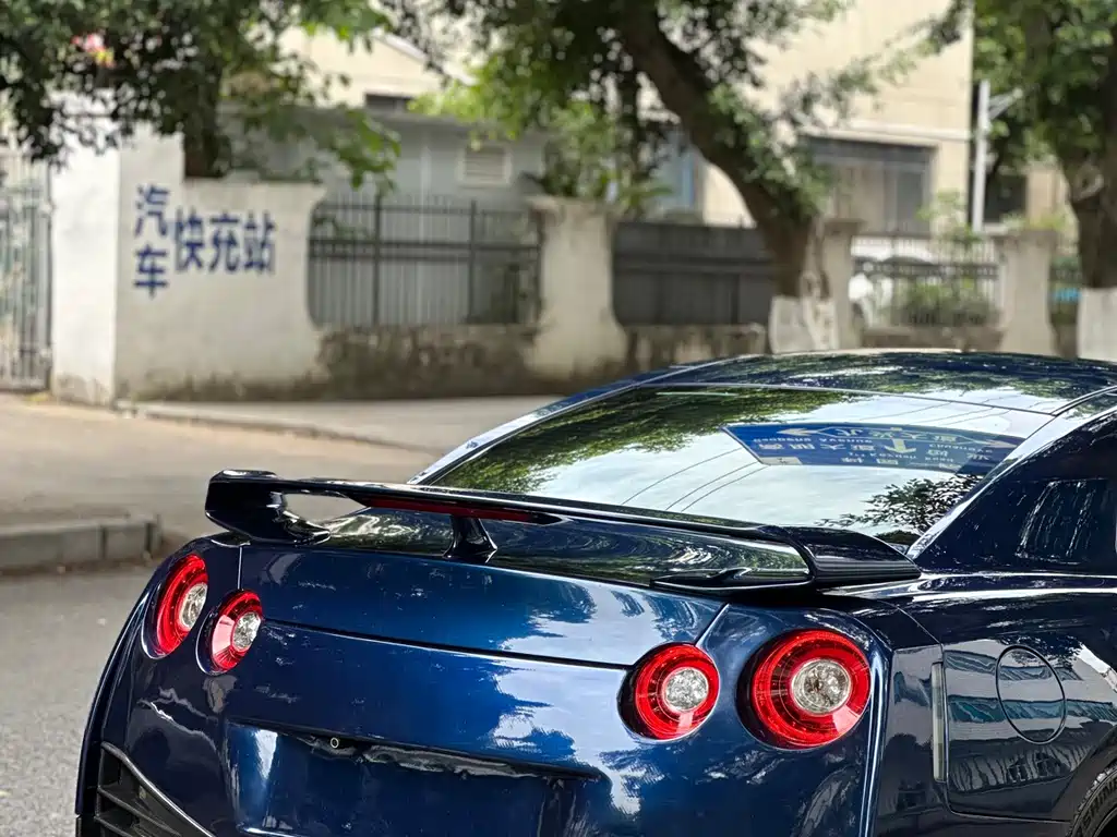 Nissan GT-R 2013 — фото 14