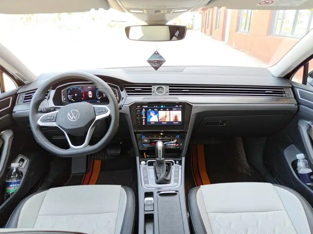 Volkswagen Magotan 2025