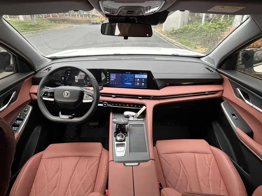 Changan CS75 PLUS 2025 — фото 13
