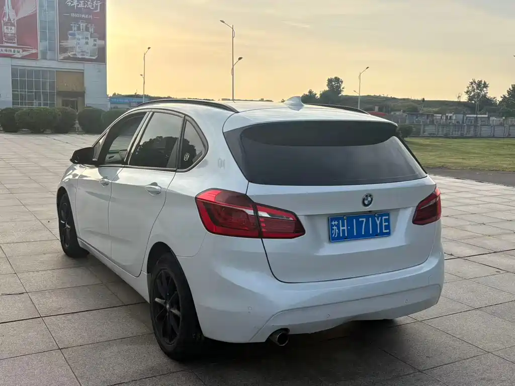 BMW 2 Series Active Tourer 2018 — фото 9