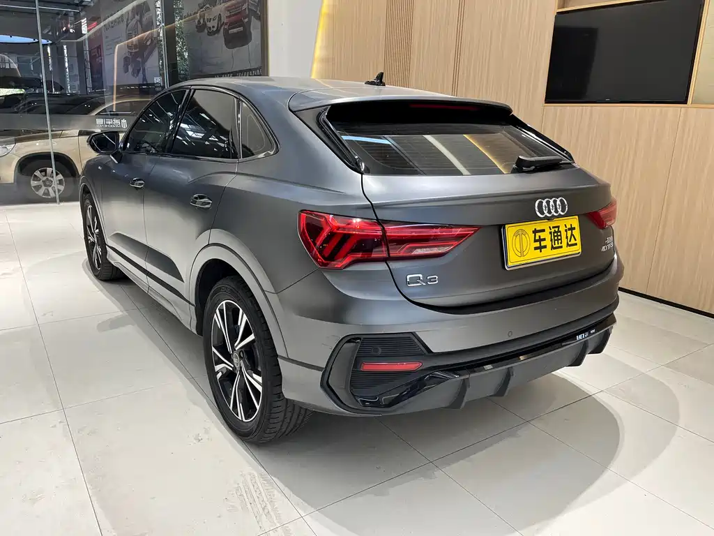 Audi Q3 Sportback 2022 — фото 4