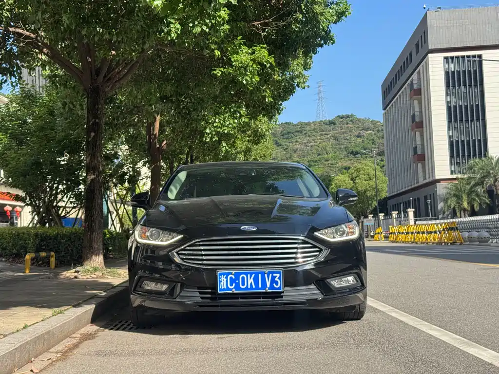 Ford Mondeo 2017 — фото 2