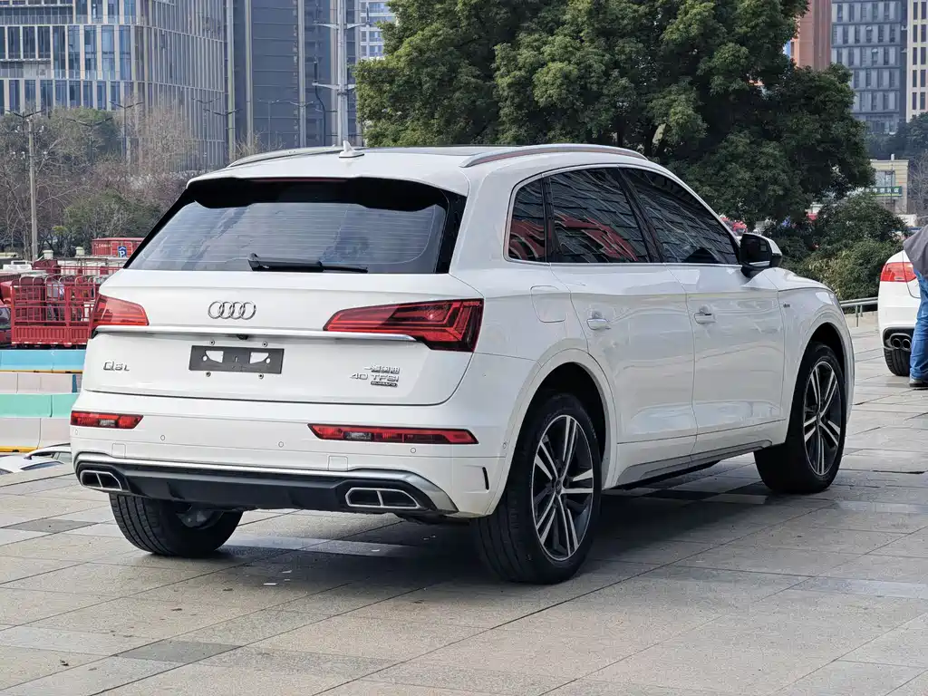 Audi Q5L 2022 — фото 4