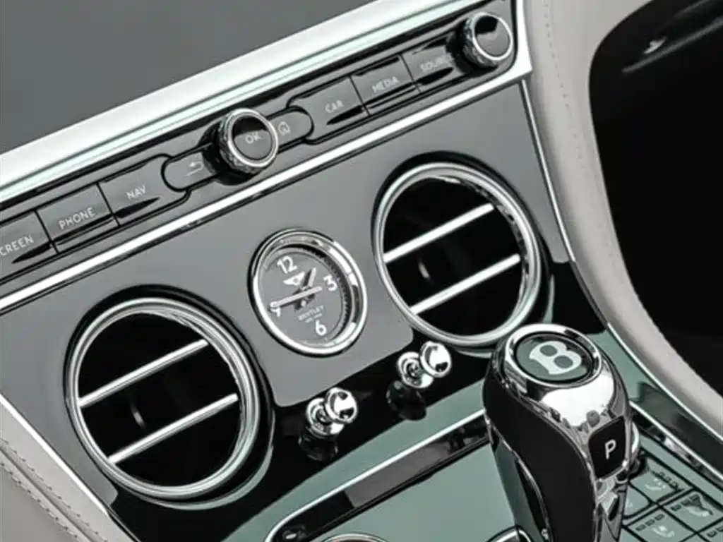 Bentley Continental 2022 — фото 8