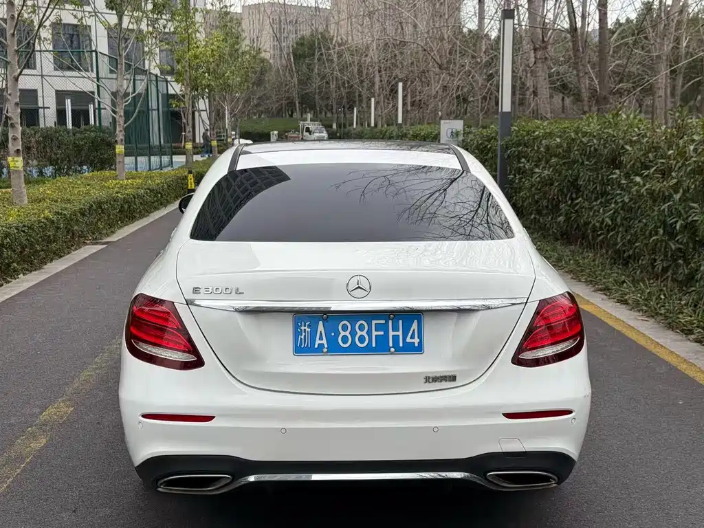 Mercedes-Benz E-Class 2019 — фото 4