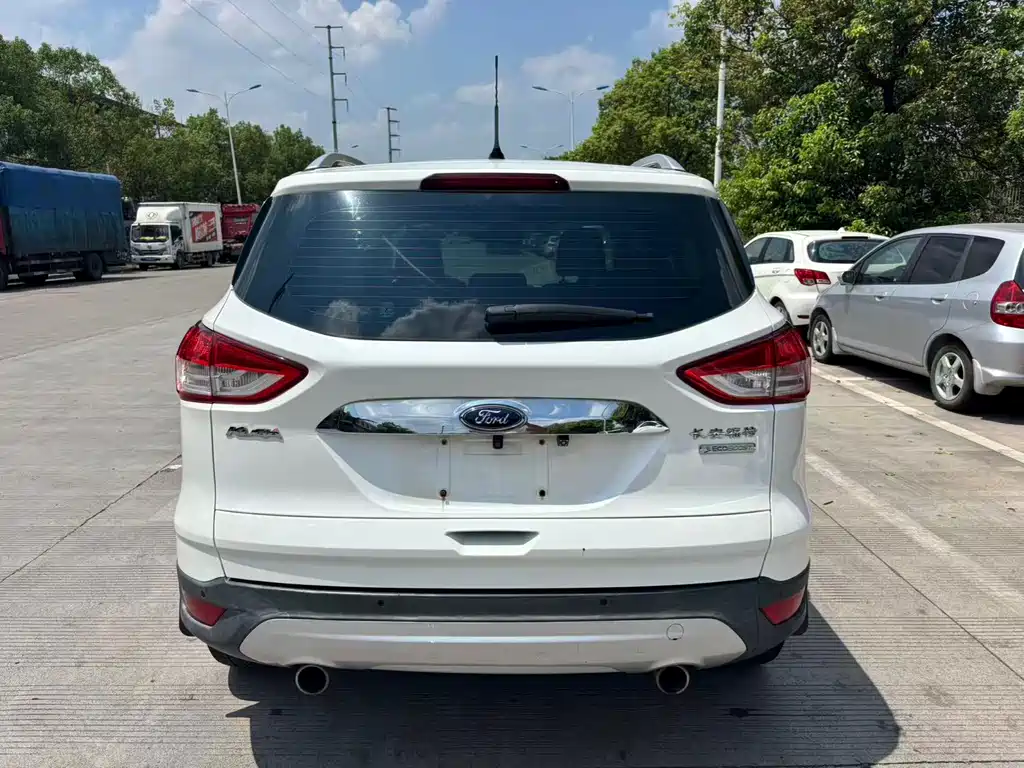 Ford Kuga 2015 — фото 8
