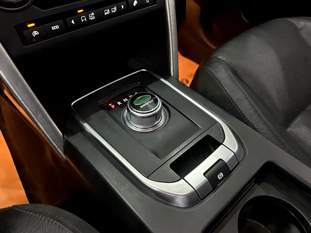 Land Rover Discovery Sport 2016 — фото 14