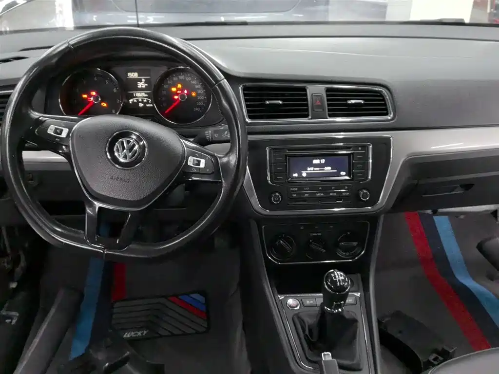 Volkswagen Lavida 2018 — фото 13