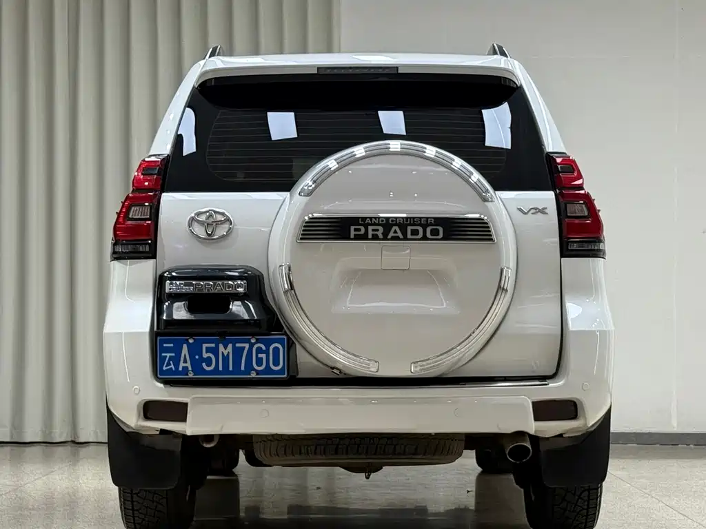 Toyota Prado 2011 — фото 4