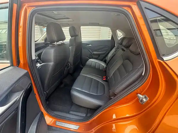 MG GS 2015