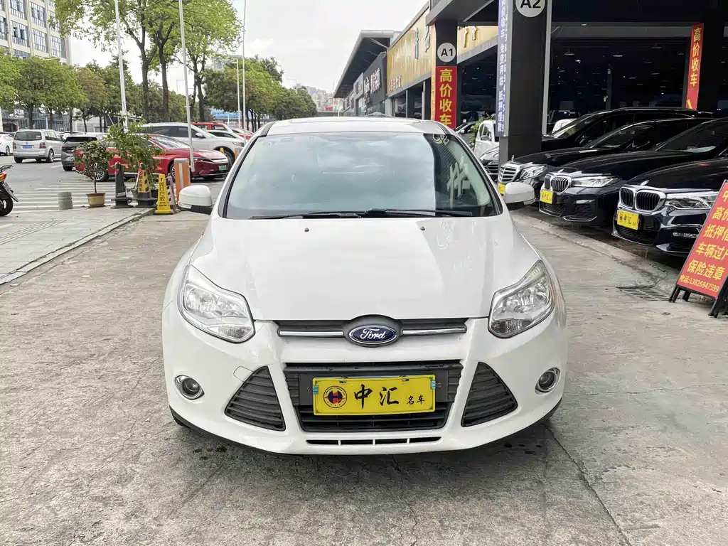 Ford Focus 2015 — фото 2