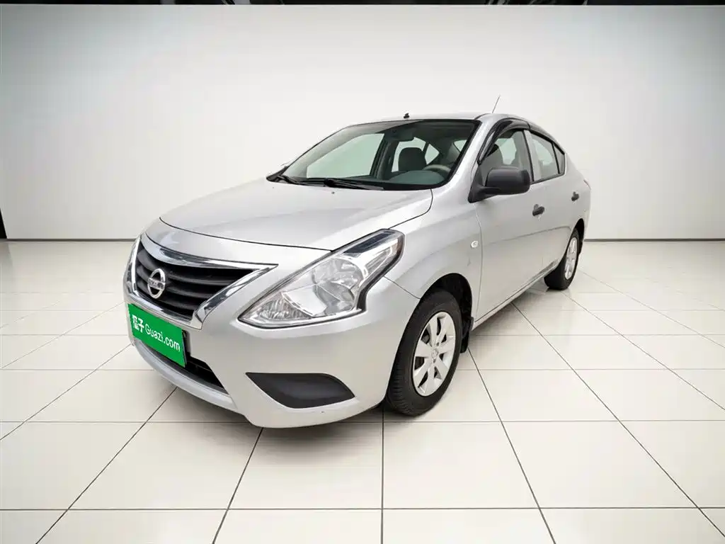 Nissan Sunny 2014 — фото 1