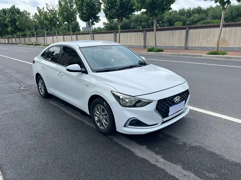 Hyundai Elantra 2018 — фото 3