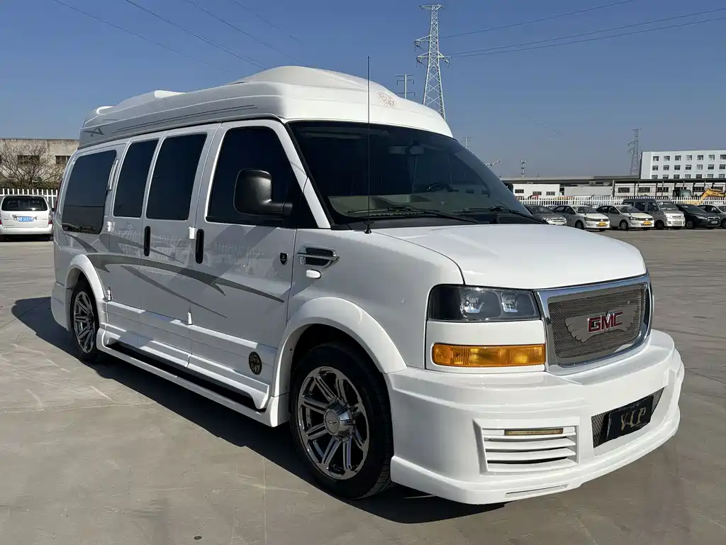 GMC Savana 2015 — фото 27