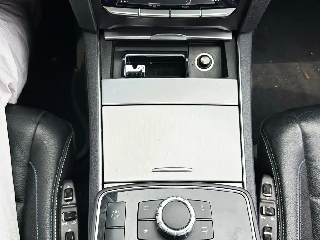 Mercedes-Benz E-Class 2017 — фото 15
